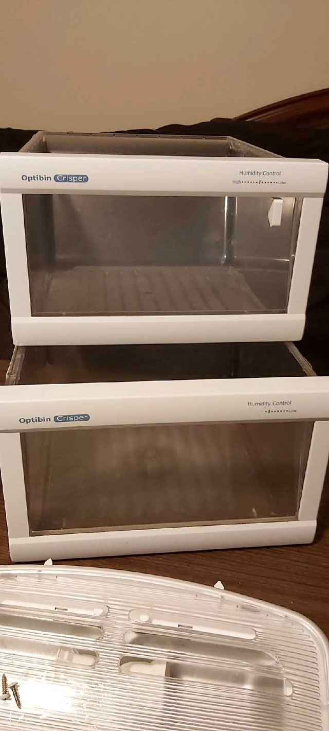 Tablettes et tiroirs réfrigérateurs LG Fridge Shelves & Drawers dans Réfrigérateurs  à Ville de Montréal