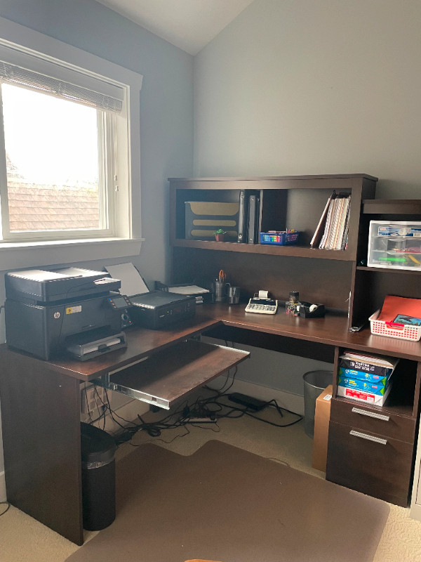 Office desk in Desks in Delta/Surrey/Langley