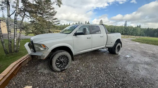 2012 ram 3500 dually