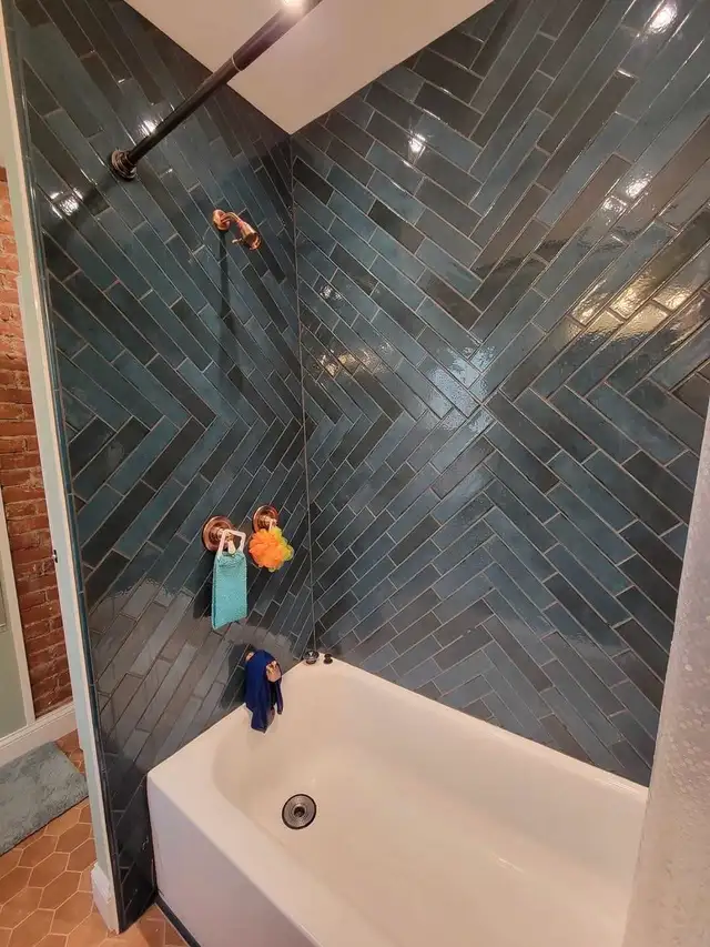 Tile installation 63005662572417125