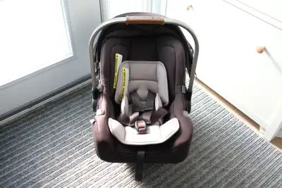 Nuna PIPA Infant Baby Car Seat - Like New, View more