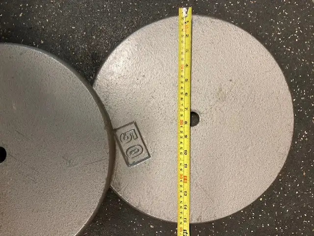 140 pound Weight Set - w/ barbell and dumbells in Exercise Equipment in Calgary - Image 9