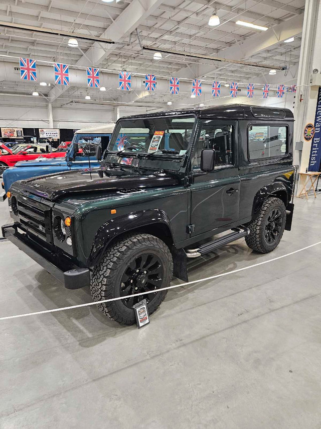 Landrover Defender 90 - 300 TDI in Cars & Trucks in Saskatoon - Image 4