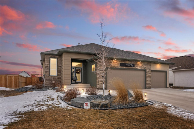 5 Bedroom 3 Bath! Open House Sunday April 14th 2-4 in Houses for Sale in Winnipeg - Image 2