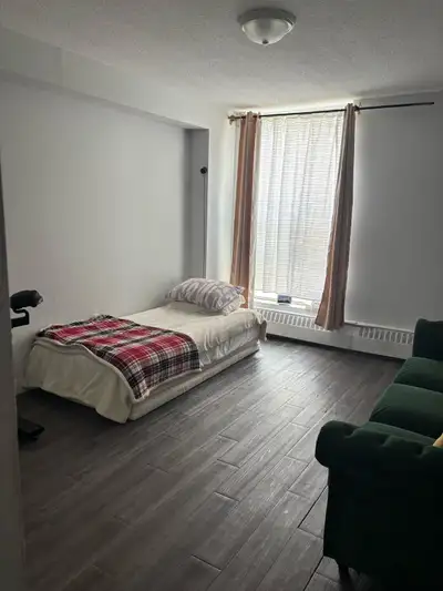 Bedroom for Rent – Girls Only