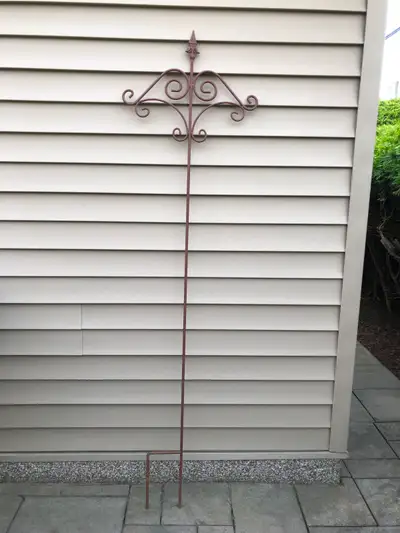 ACCESSOIRE DE JARDIN SUR TIGE, View more