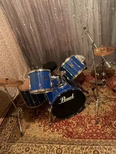 Pearl Export Series Drum Kit, View more