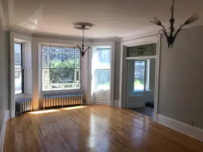 Large 5 Bedrooms - Prime Location Uptown