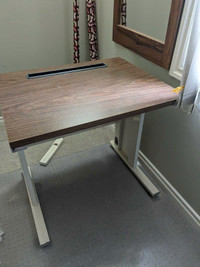 Desk table