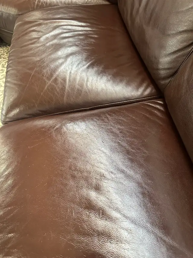 Natuzzi Custom Leather sectional made in Italy in Couches & Futons in London - Image 5