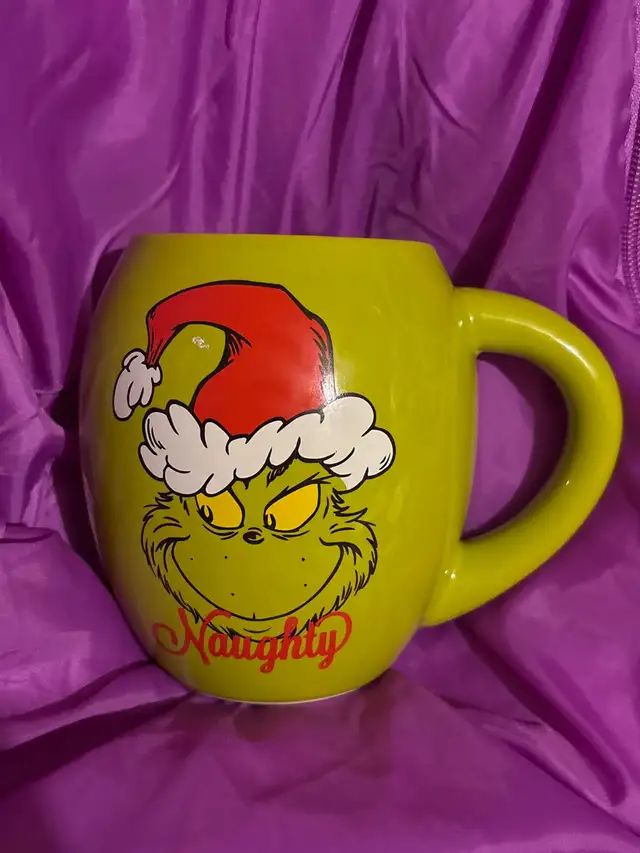 Brand new ceramic oval Grinch Mug538903025382205441