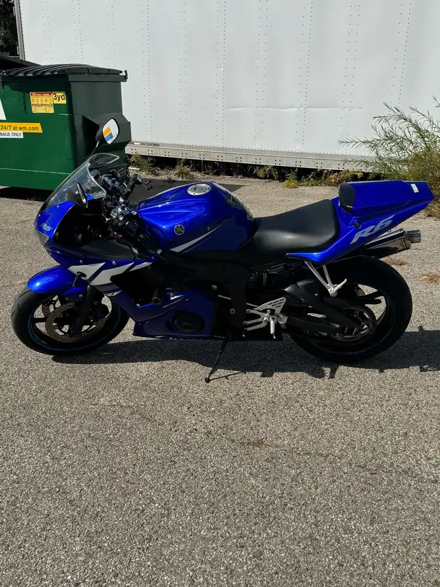 2003 Yamaha r6 in Sport Bikes in Kitchener / Waterloo - Image 3