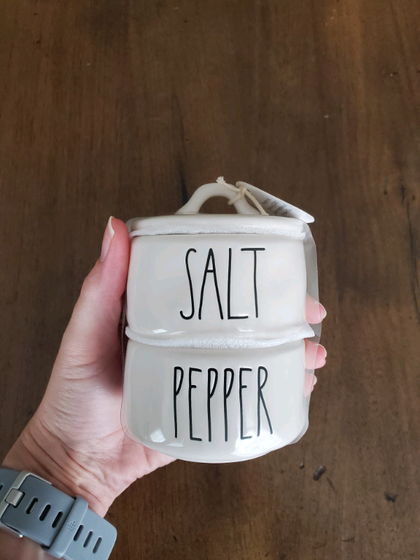 Rae Dunn NEW Salt and pepper stackable containers63893270631042121