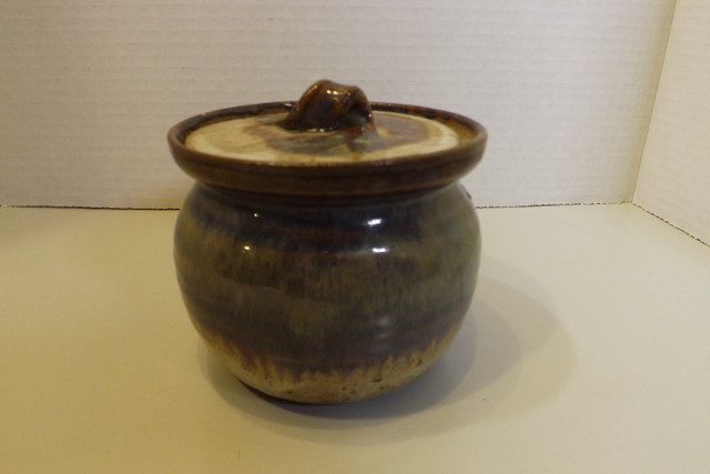 Pottery Lidded Bowl Trinket Dish in Blue/Teal/Brown in Home Décor & Accents in Calgary - Image 3