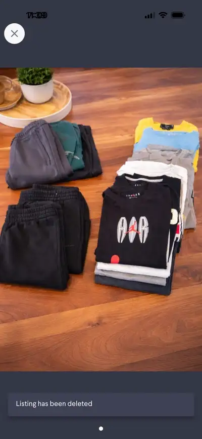 Lot de vêtements , View more