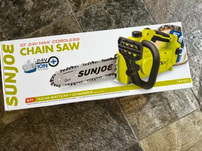 POWERFUL]: 600 W motor and 10-inch bar + chain cuts cleanly through tree trunks, limbs, logs, brush...