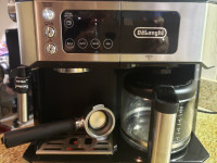 DE LONGHI EXPRESSO / COFFEE MACHINE