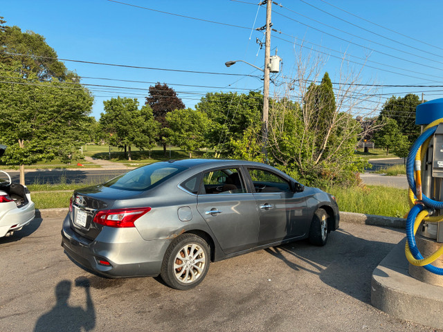 nissan sentra 2018 in Cars & Trucks in City of Toronto - Image 3