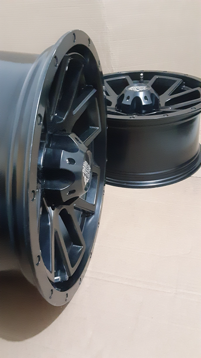 4 mags neufs pour Ford F150 R17 6x135 17x8 CB87.1 Offset ET20 - ils seron 1 pouce de plus sorti vers...