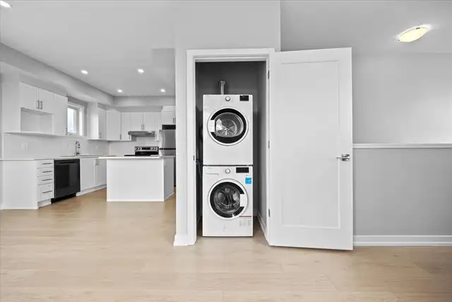 Spacious 2-Bedroom with Garage & Balcony - Available Immediately in Long Term Rentals in Ottawa - Image 6