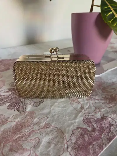 BN sm gold tone clutch- crossbody ( never used), View more