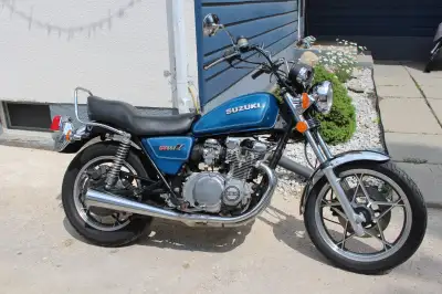 Selling 550 Suzuki. Was safetied in 2022. rode it 1 year and has been in storage since. My daughter...