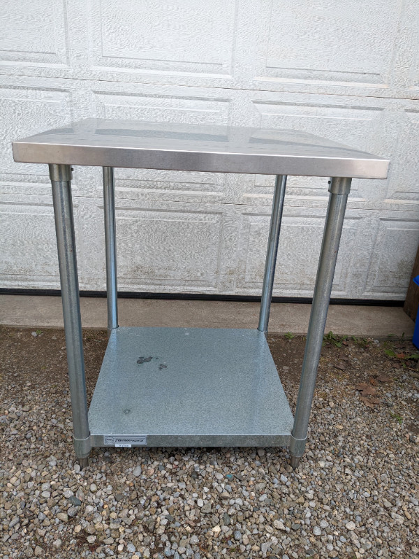 Stainless Steel Work Table 30 x 30 in Other Tables in Barrie - Image 3