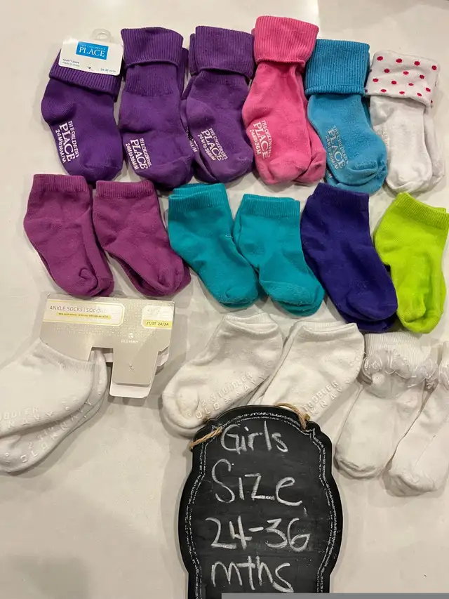 Lot of variety girls socks - age 24-36 months in Clothing - 2T in Calgary - Image 3