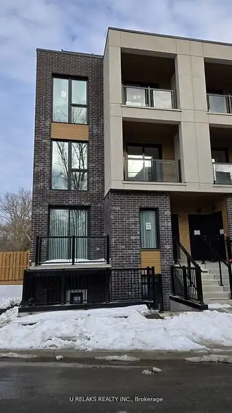 Welcome to this beautiful, sun-filled end-unit brand-new condo townhome, features 3 bedrooms and 2fu...