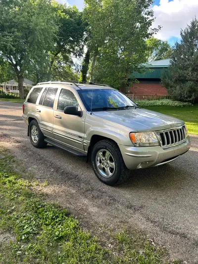 Jeep Grand Cherokee 4.7 v8 excellent mechanical condition. Here is a list of recent work. New front...