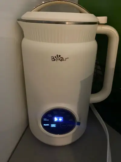 Offers functions for fast soymilk, rice paste, congee, corn juice, juice. It also has a keep warm fu...