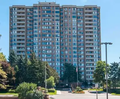 Bedroom Condo in Brampton
