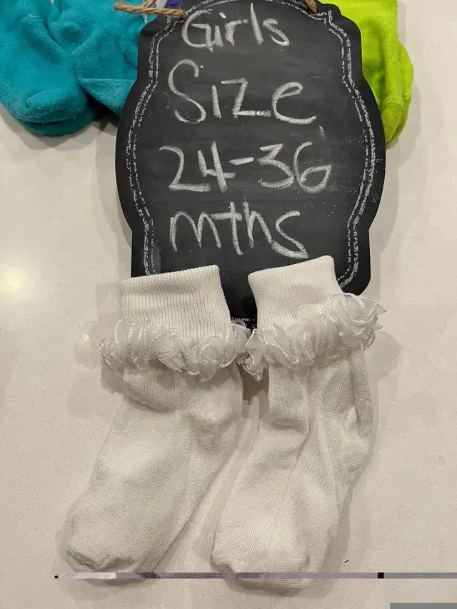 Lot of variety girls socks - age 24-36 months in Clothing - 2T in Calgary - Image 5