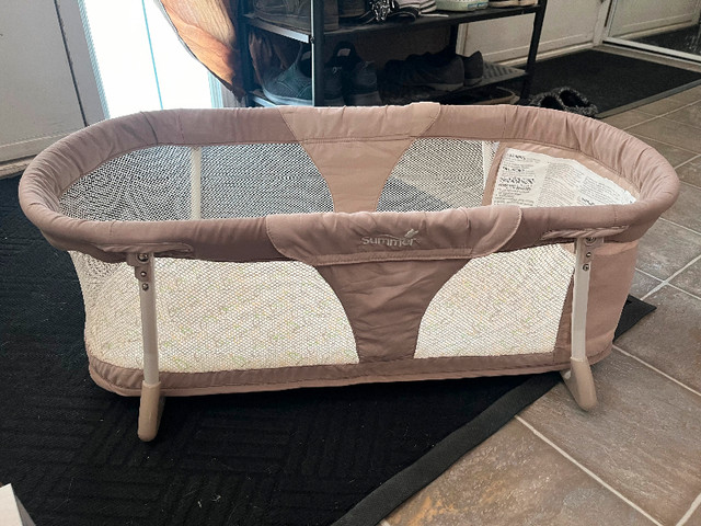 Summer Infant By Your Side Sleeper Bassinet in Cribs in Strathcona County