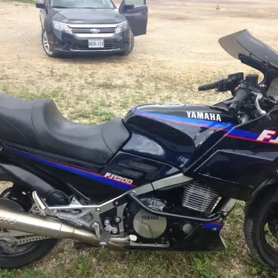 Has many mods to modernize the bike,RPM spin on oil filter, Thunderace forks,rims and rear swingarm...