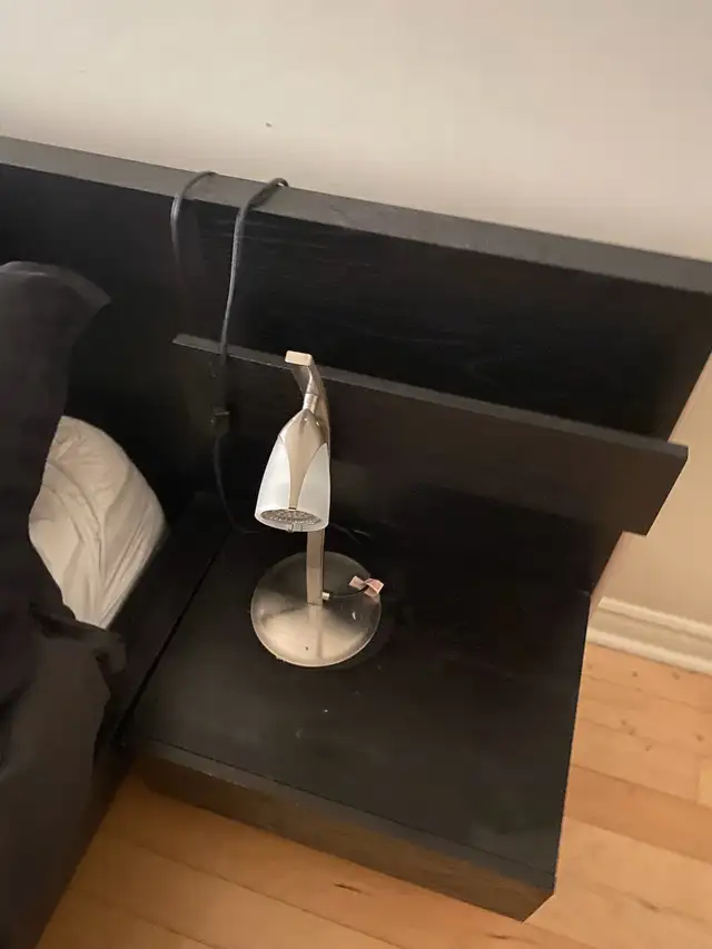 Queen bed frame and night tables/ base de lit Queen et tables d in Beds & Mattresses in City of Montréal - Image 3