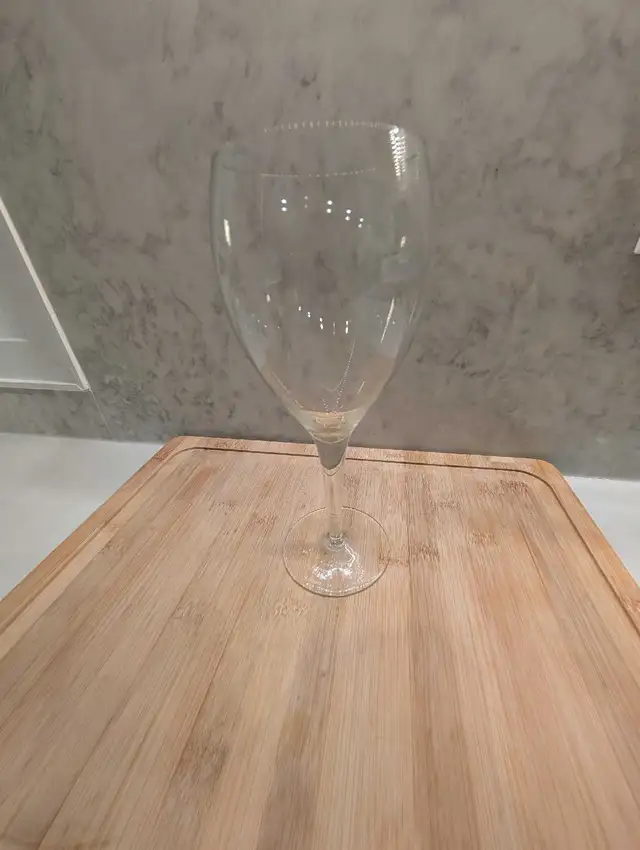 A bunch of vintage assorted glass drinkwear in Kitchen & Dining Wares in Markham / York Region - Image 5