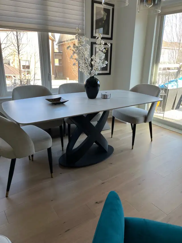 dinning/kitchen table in Dining Tables & Sets in Markham / York Region - Image 3