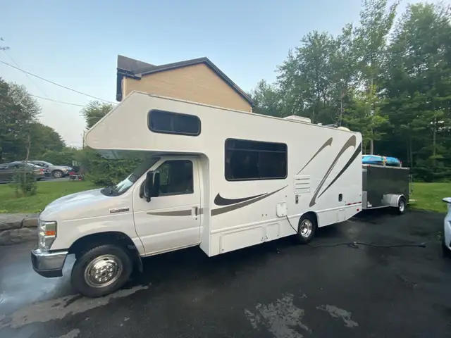 Morotisé Classe C 25’ E350 2017 in RVs & Motorhomes in Laurentides - Image 4