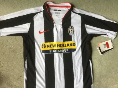 BRAND NEW - JUVENTUS NEW HOLLAND SOCCER JERSEY - Youth M or L, View more
