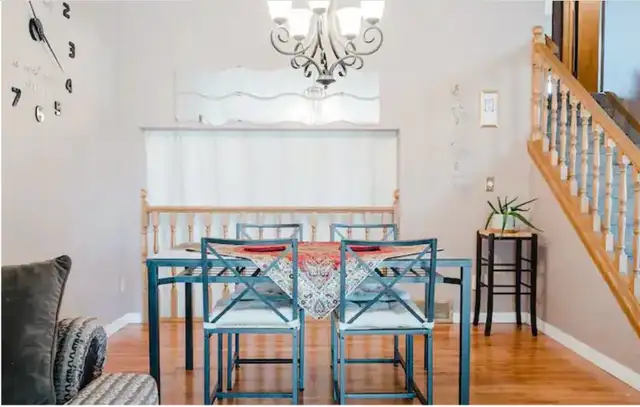 Room for rent by LRT station63782629214593123