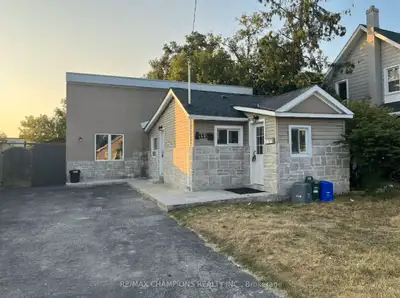 Barrie, Lakeshore, Simcoe, Ontario Detached Bungalow For Sale $639,900 3 beds, 2 baths 6 tot prk spc...