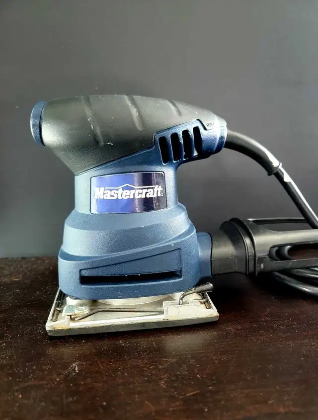 Mastercraft 1/4 Sheet Sander in Power Tools in Calgary - Image 2