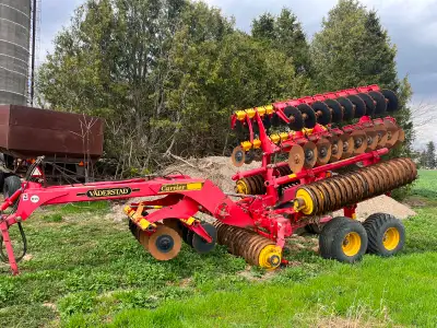 Basically new blades only a couple hundred acres. 23 foot working width. Works good Asking $34,000 C...
