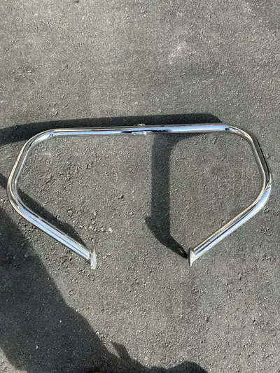 Harley Davidson touring crash bar Should fit most touring models 97-13 but do your own research