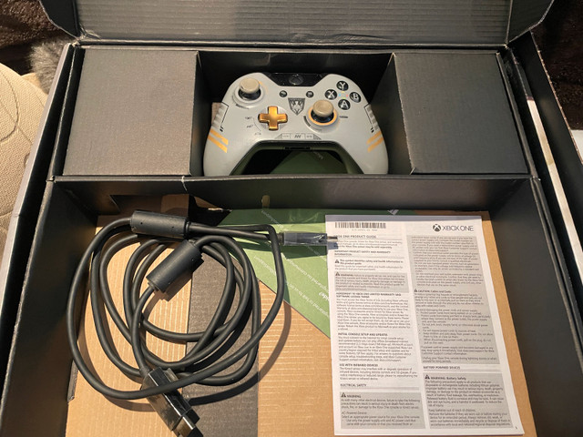 1Tb XBox One Call of Duty Edition in box with games in XBOX One in Winnipeg - Image 2