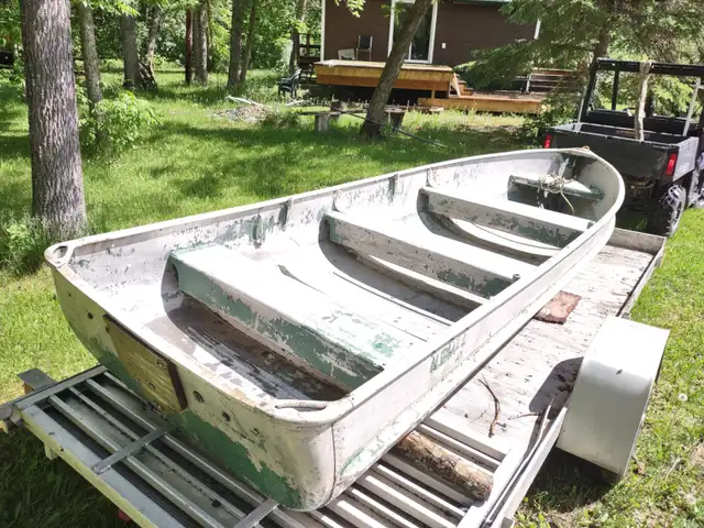 14' aluminum fishing boat in Powerboats & Motorboats in Winnipeg - Image 4