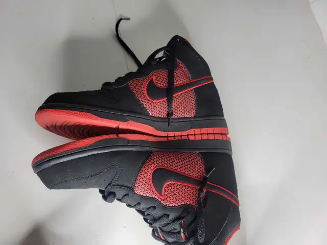 Nike Dunk Hig Retro Black Red Bred Men Size 8.5 Shoes 317982-055 in Men's Shoes in Oakville / Halton Region - Image 6
