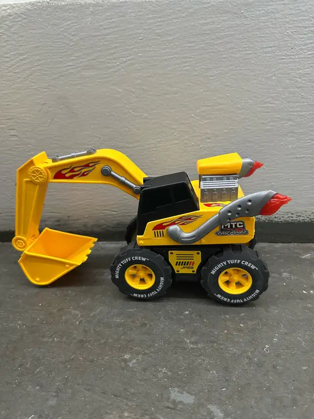 Tonka/ Hasbro / Matchbox trucks n more62866661046146123