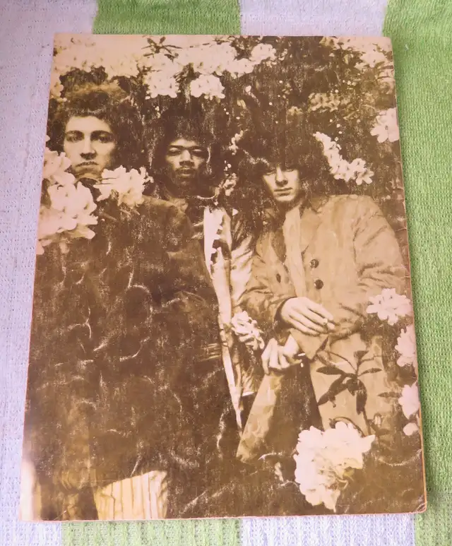 the JImi Hendrix Experience Album VINTAGE PVG 1968 in Other in City of Montréal - Image 8